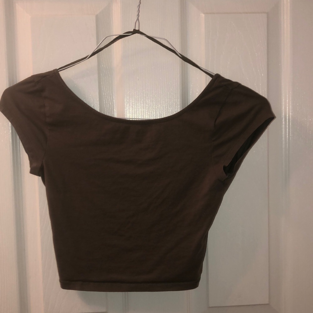 Crop top with crossed back